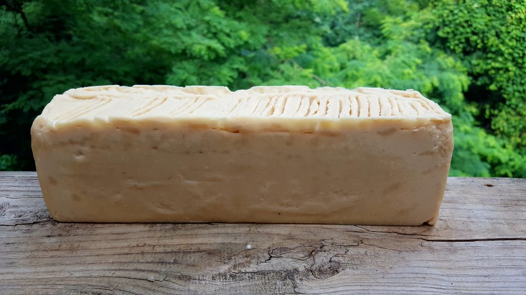 making-shampoo-bars